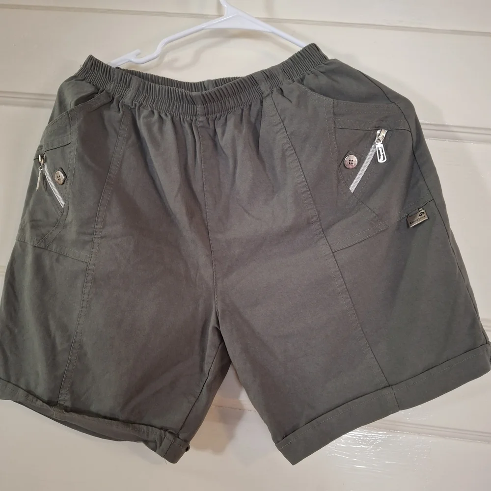 Casual Gray Cargo Shorts for Women (Can378)